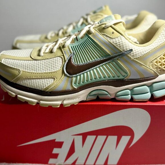 Nike Air Zoom Vomero 5 Team Gold Seafoam Size 12 - | **NEW** - Picture 5 of 11
